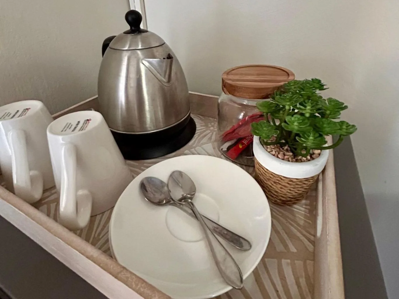 Standard Queen — tea tray